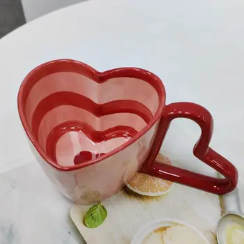 Ins Ручная роспись Love Cup, Креативная Рифленая керамическая чашка для воды с неправильной ручкой, Маленькие влюбленные, Высококачественная Бытовая кружка