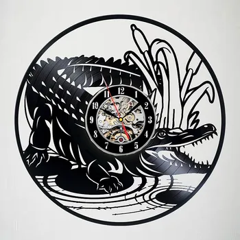 Виниловая пластинка с крокодиловым декором, настенные часы - Захватывающая гостиная