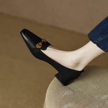 Новая осенняя женская обувь в стиле ретро 2022 года, женские тонкие туфли из мягкой кожи с квадратным носком, туфли на среднем каблуке, толстый каблук